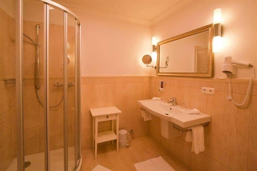 Hotel Alter Landkrug à Nortorf Extérieur photo